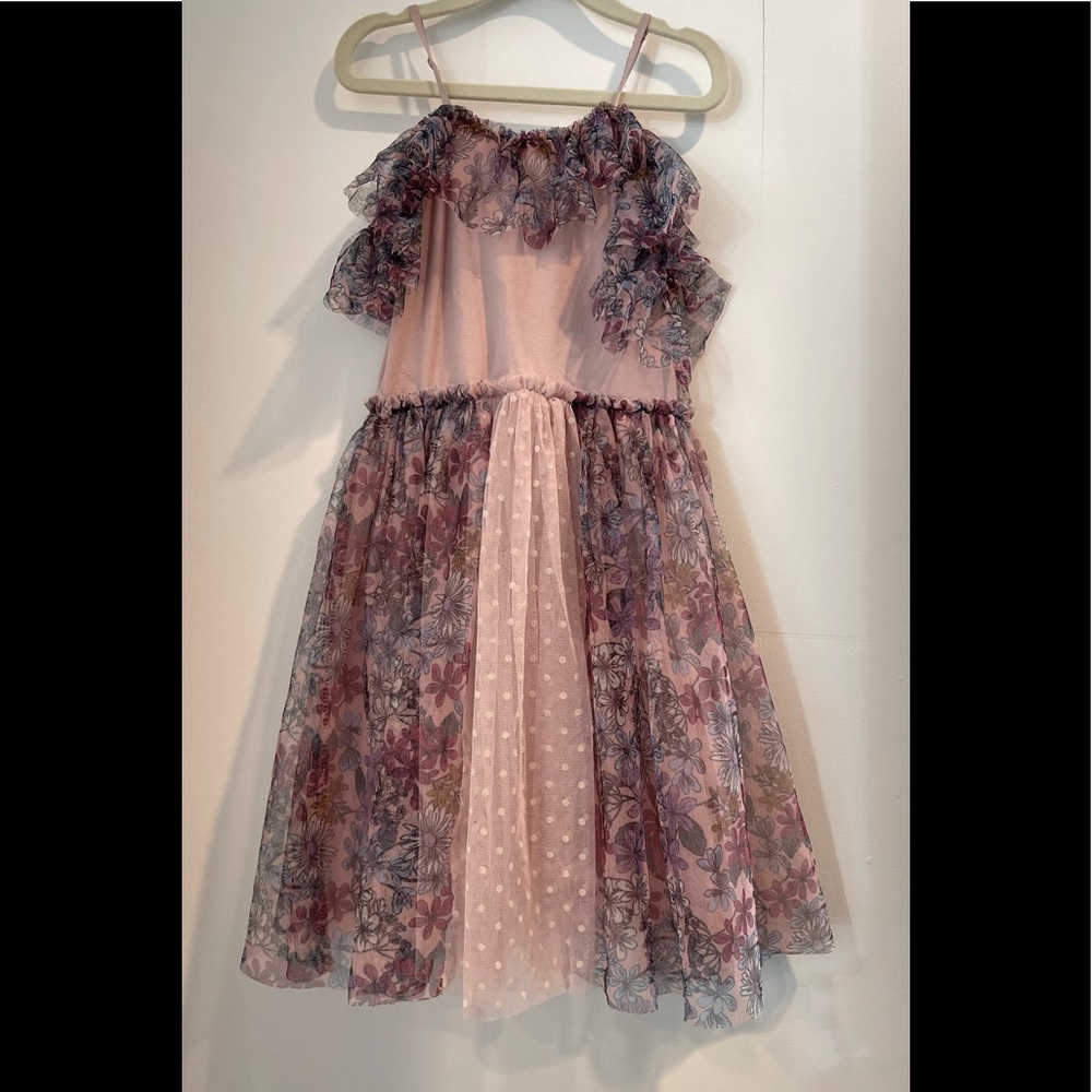 Lovely chiffon like dress, cute floral pattern. Coton On. Sz 4. Good condition.